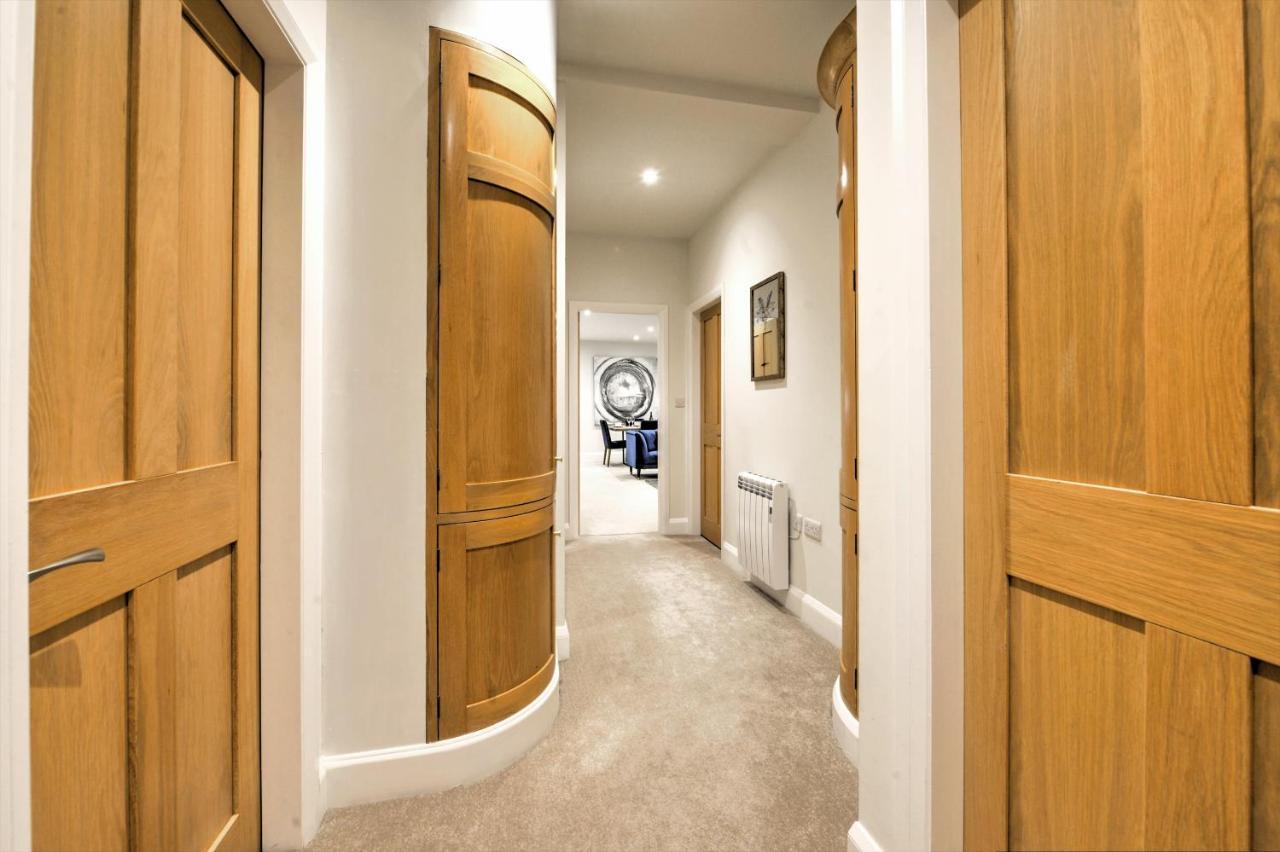 The Penthouse - Allocated Parking With City Views Ripon Exterior photo