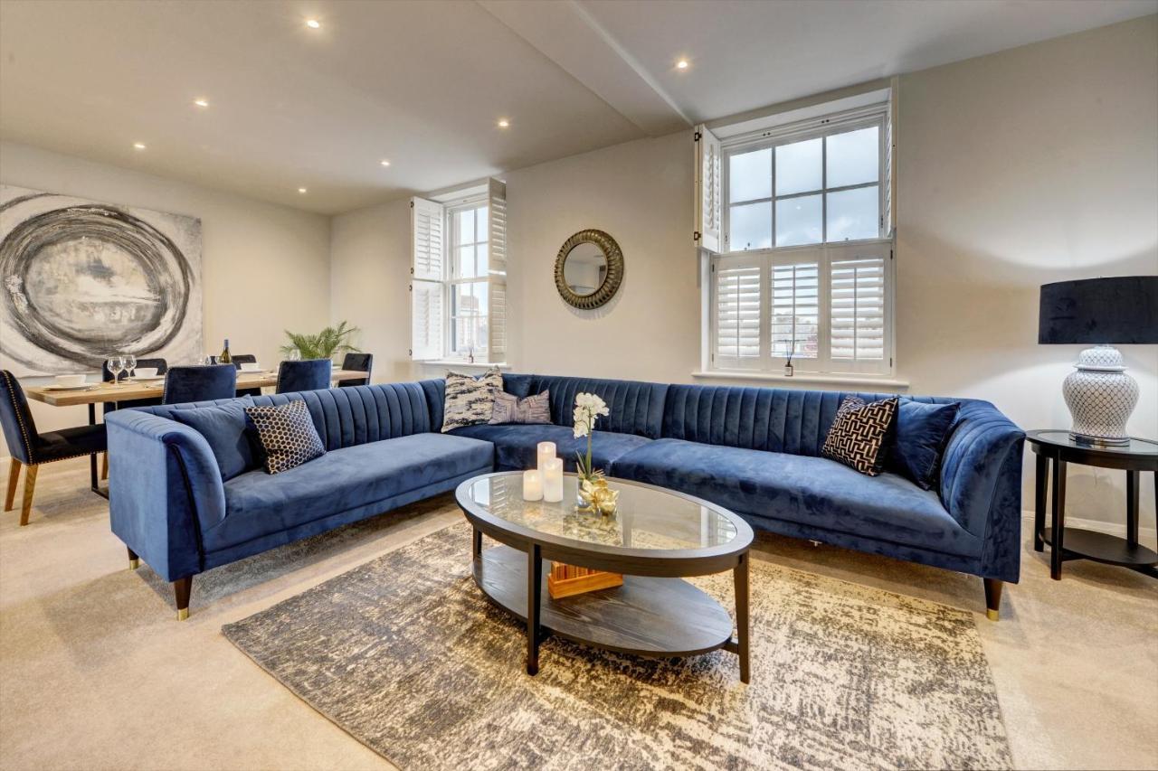 The Penthouse - Allocated Parking With City Views Ripon Exterior photo