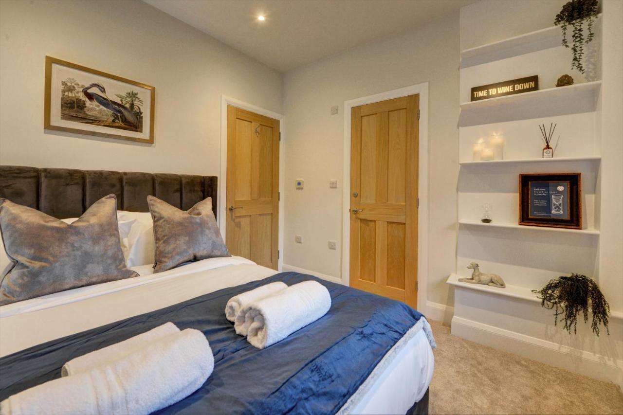 The Penthouse - Allocated Parking With City Views Ripon Exterior photo